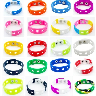 Pulseira de borracha de silicone personalizada Pulseira com buracos personalizável e durável