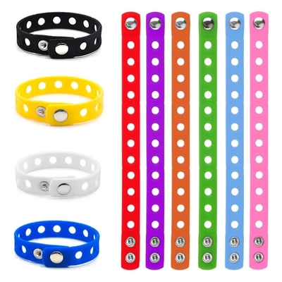 Pulseira esportiva de silicone de 18 cm de comprimento com serviço de moldagem e ornamento personalizado