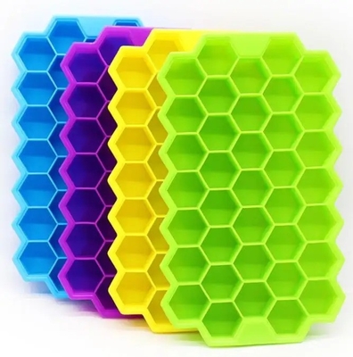 Fabricantes de sorvete sustentável Quente Dobrável 37-cavidade Honeycomb silicone geladeira bandeja com tampa