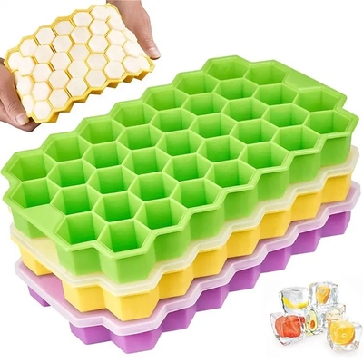Fabricantes de sorvete sustentável Quente Dobrável 37-cavidade Honeycomb silicone geladeira bandeja com tampa
