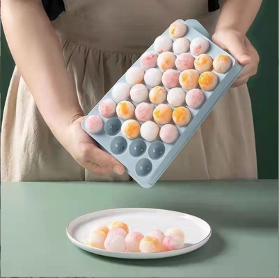 Material de PP Três tamanhos Eco-friendly Food Grade Silicone Ice Maker Ice Cube Tray Pequeno molde para fabricação de bolas de gelo
