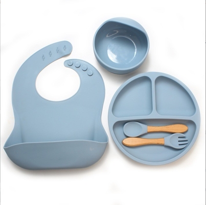 Nenhum Estilo de Design Servidores de mesa de silicone para bebê 5pcs BPA Free Feeding Set Cubo de colher