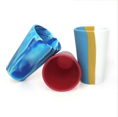 12oz Taças de logotipo personalizadas Material de silicone isolado Taça de viagem com alça