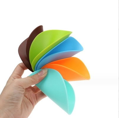 Tapete de abertura de garrafas multifuncional com tapete de café isolado e pedaço de reforço de silicone