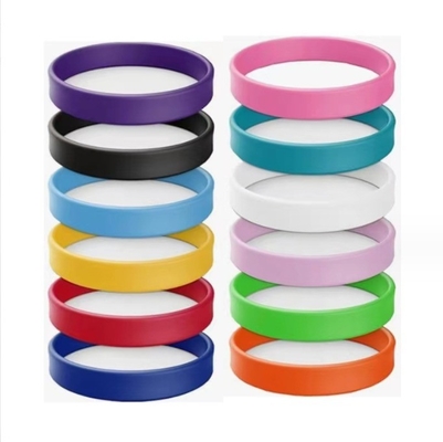 Serviço de processamento de corte pulseiras de silicone brilhante com design e logotipo personalizados